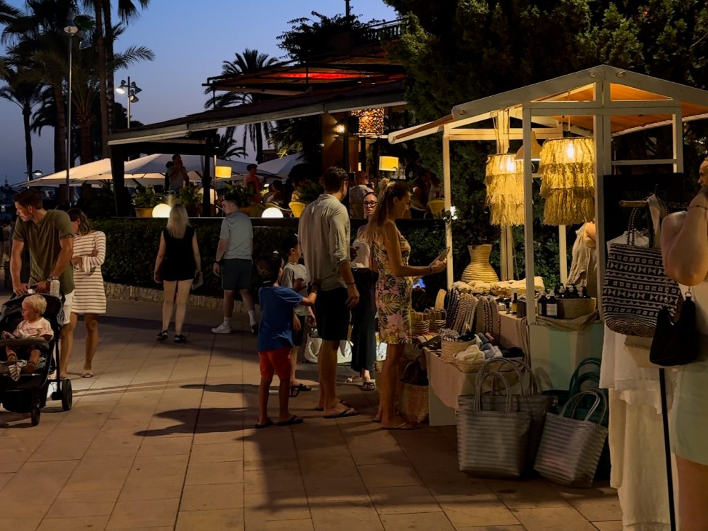 Porto Portals Sunset Market